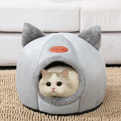 Cosy Winter Cat Cave Bed