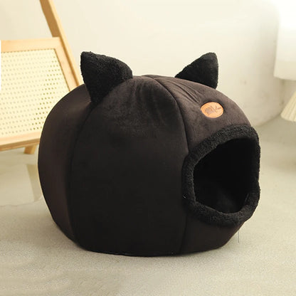 Cosy Winter Cat Cave Bed