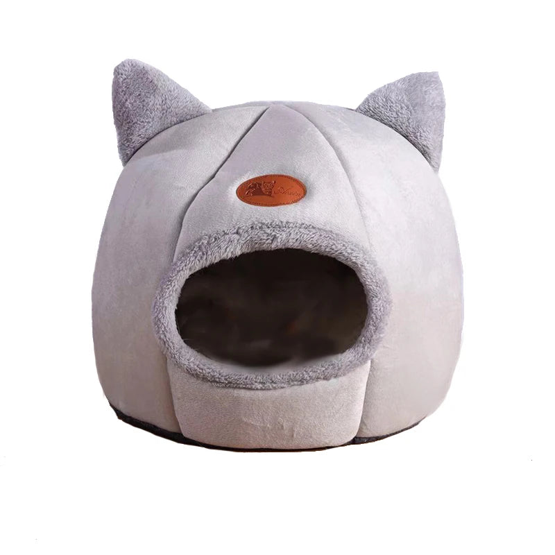 Cosy Winter Cat Cave Bed